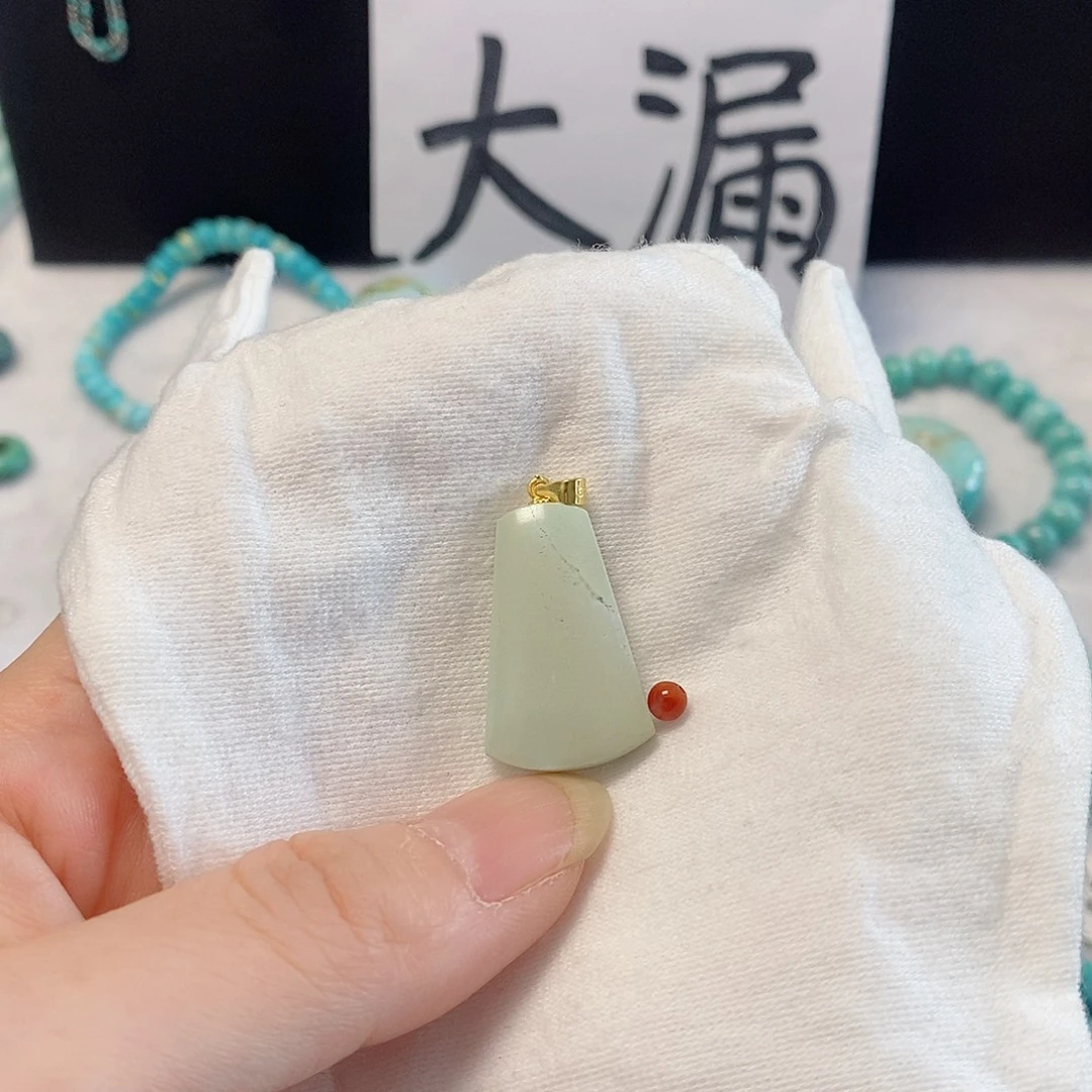 南红玛瑙未镶嵌珠宝奇石