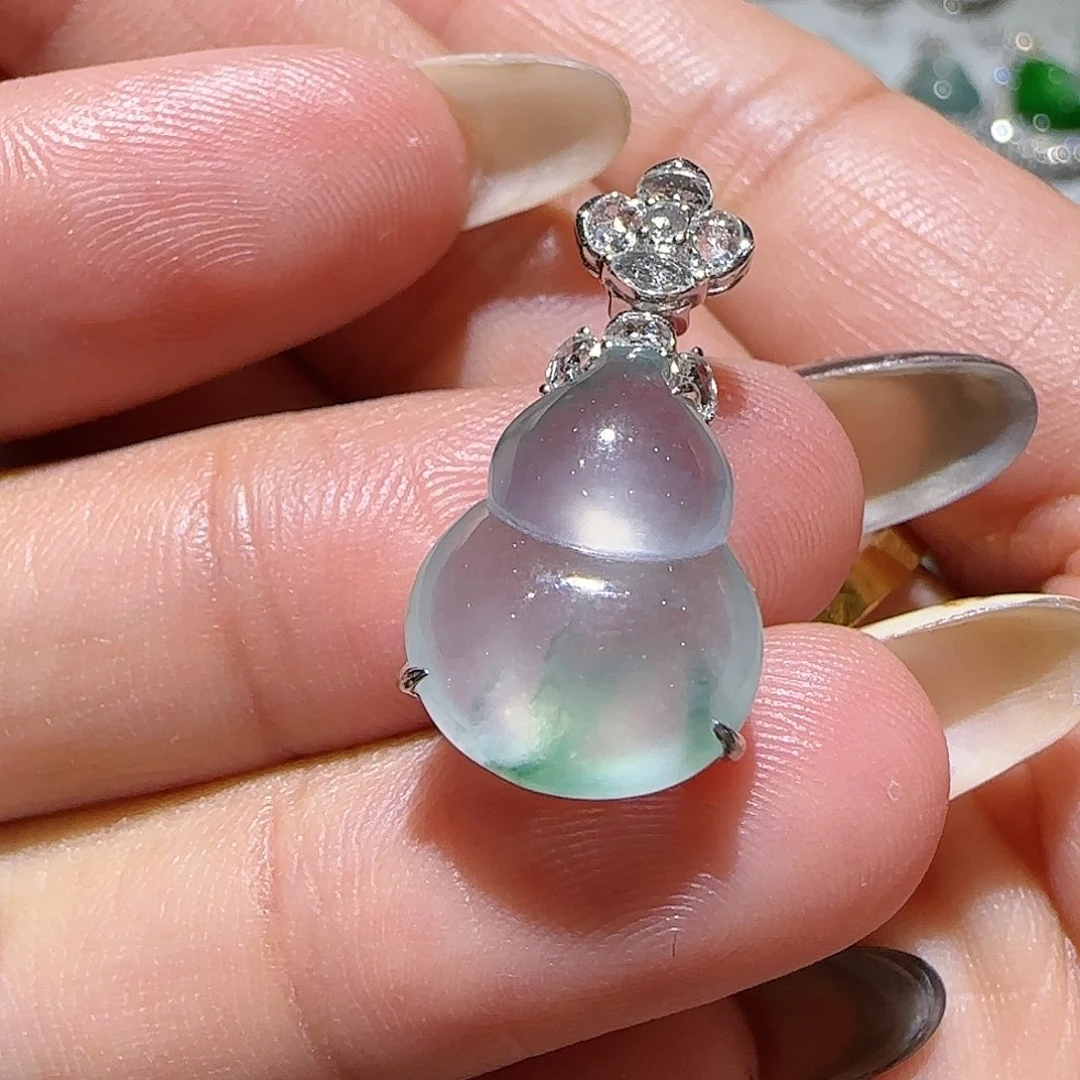 【闪购商品】颈饰18K金镶嵌翡翠天然