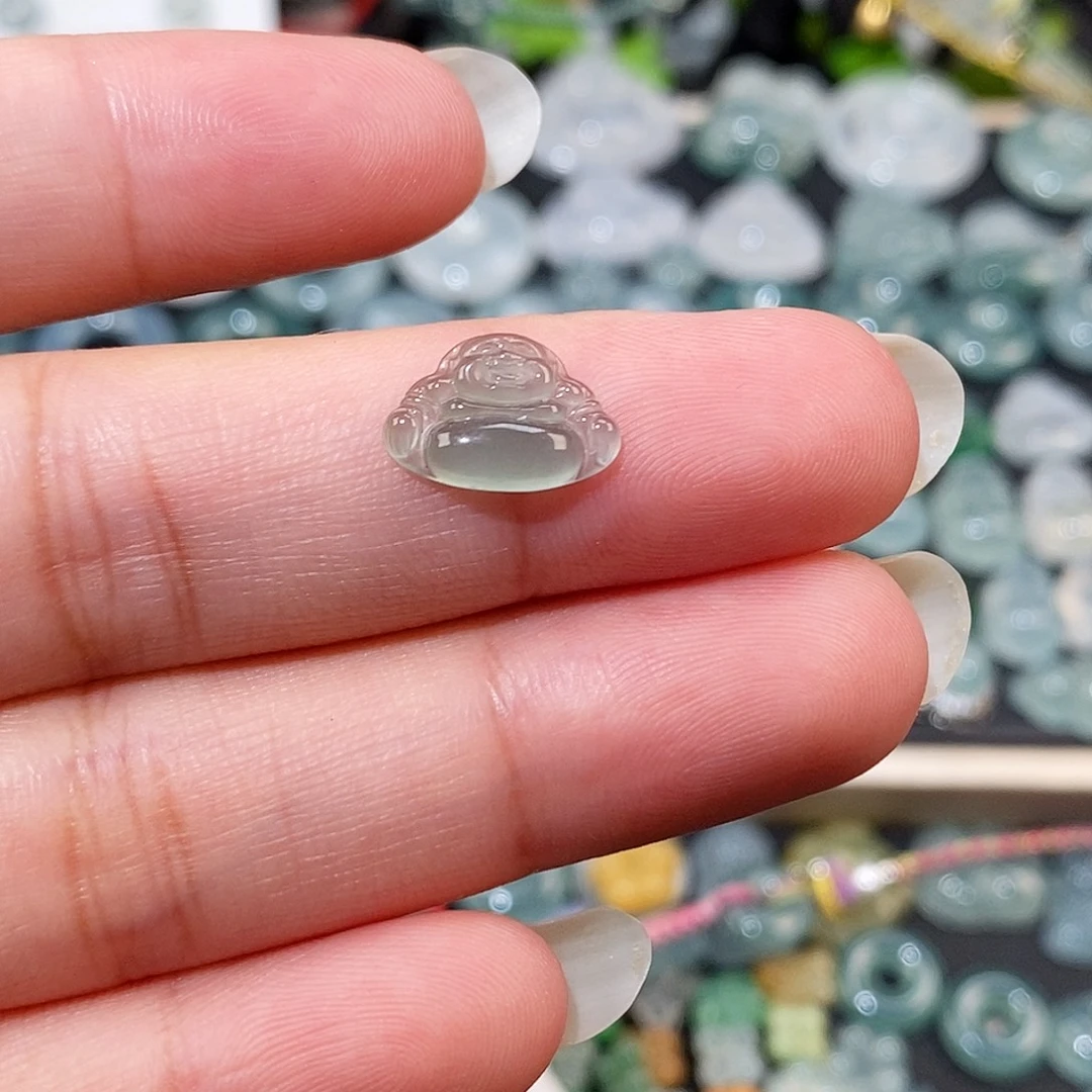 翡翠未镶嵌颈饰冰种佛公