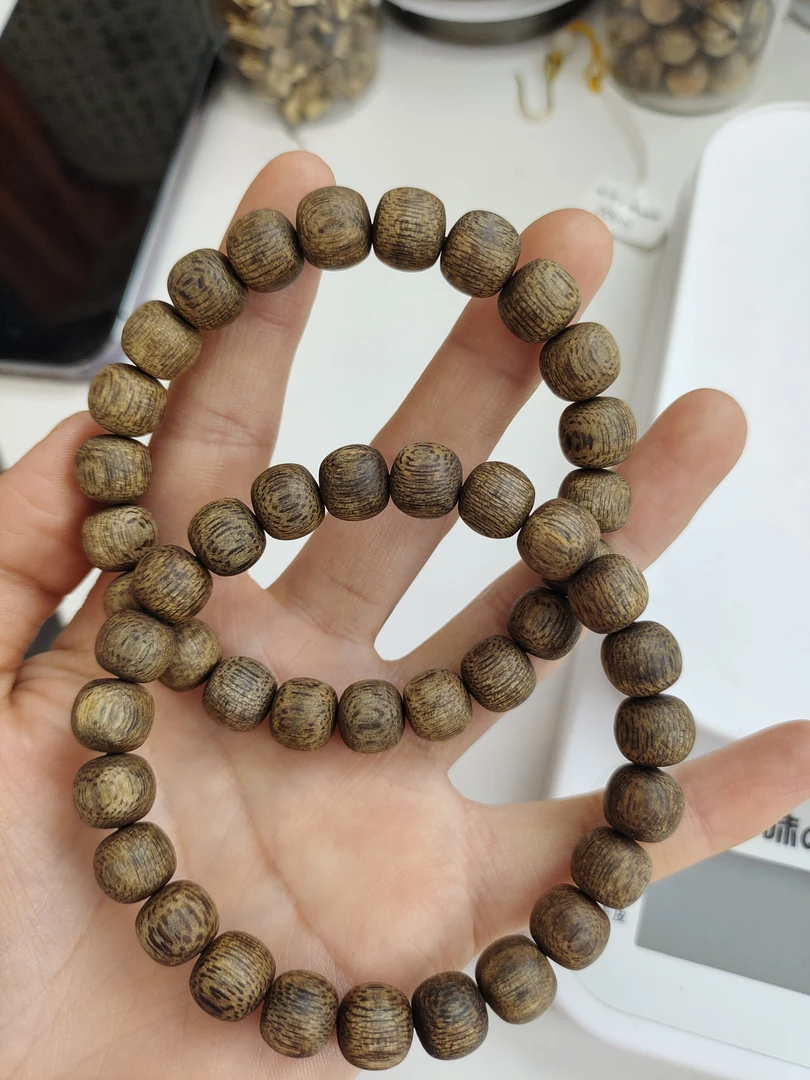 沉香海南沉香虫漏0.9苹果珠单圈多样性发一