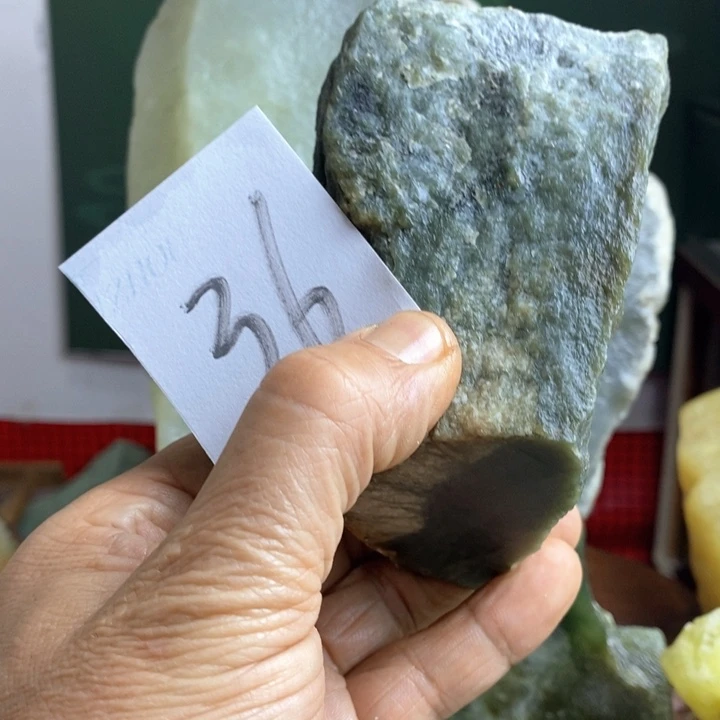 蛇纹石玉珠宝岫玉原石未镶嵌自**吸