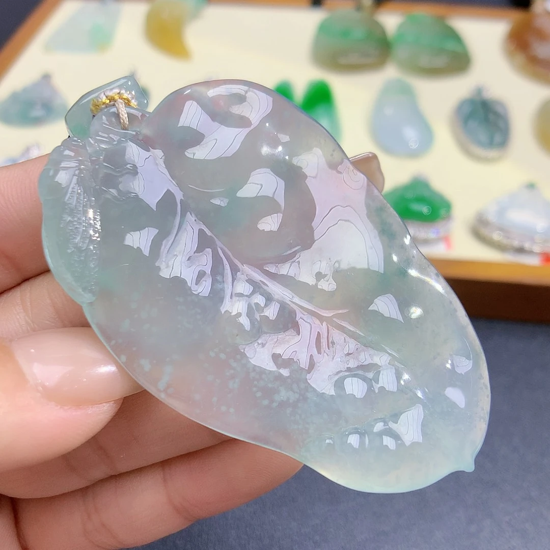 翡翠颈饰未镶嵌菩提叶