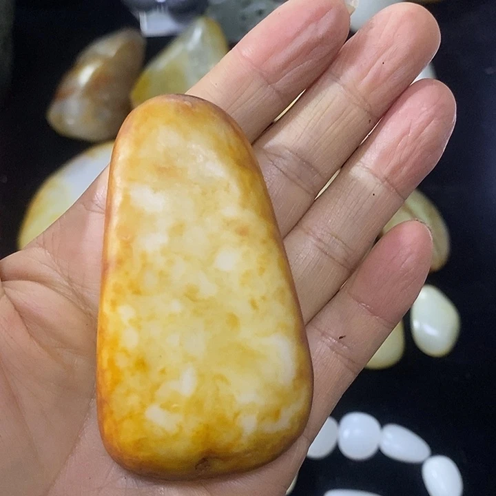 未镶嵌和田玉(糖玉)挂件