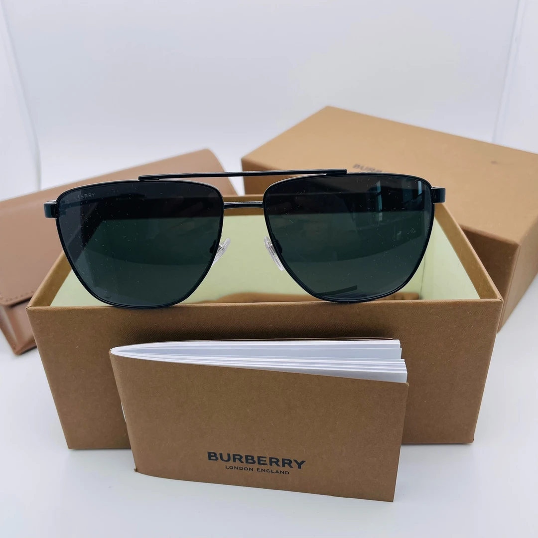 未使用 BURBERRY/博柏利 百搭墨镜 货号9963 0BE3141 3967
