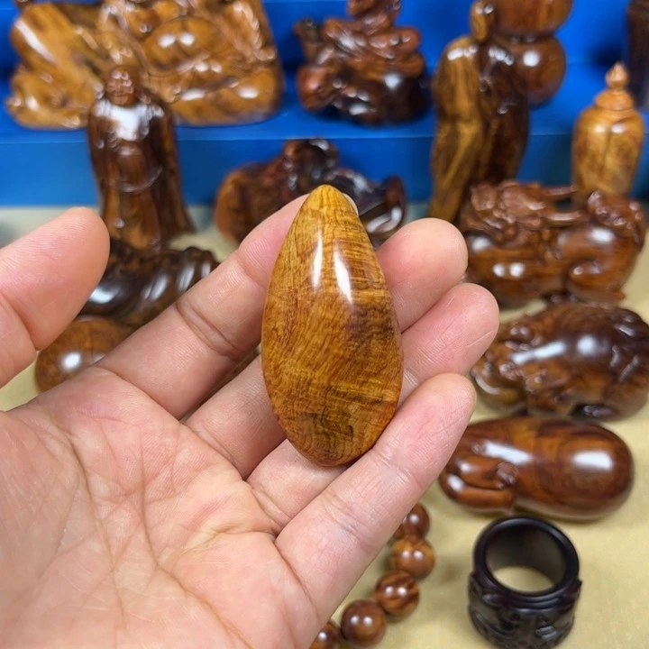 春****午黄花梨降香黄檀把件