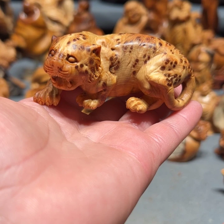 柏木（崖柏）点点关注