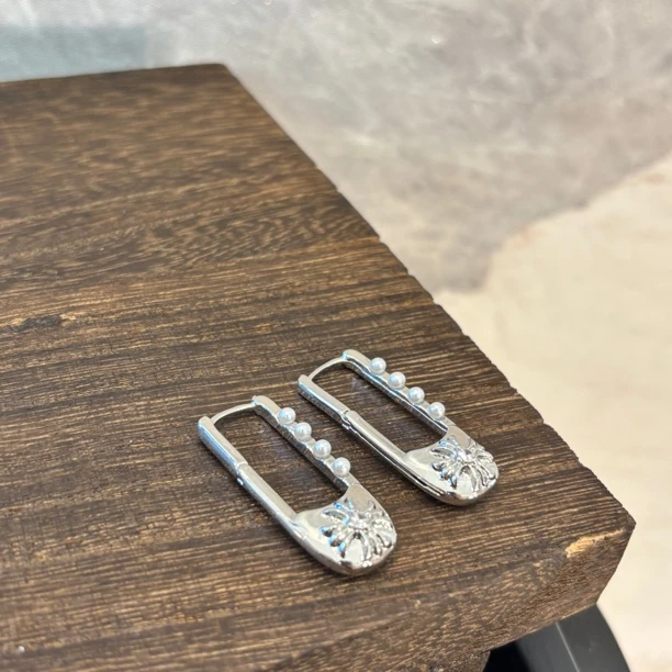 铜合金仿珍珠戒指 铜合金仿珍珠耳饰 别针形十字耳环EH3056