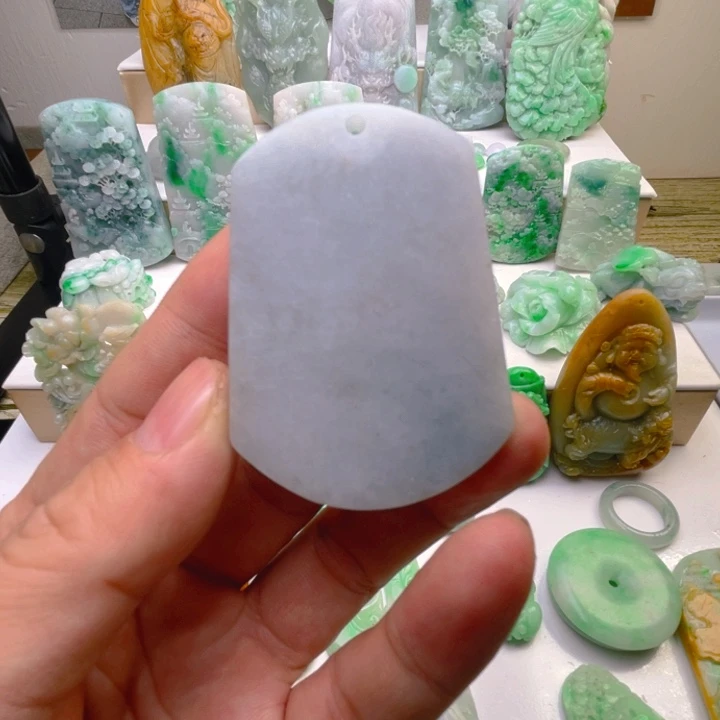 翡翠未镶嵌颈饰翡翠无事牌