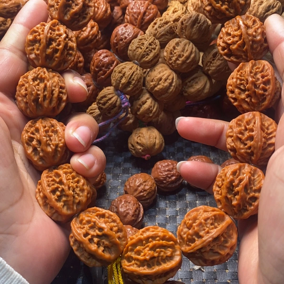 文玩核桃吊坠麻花八棱