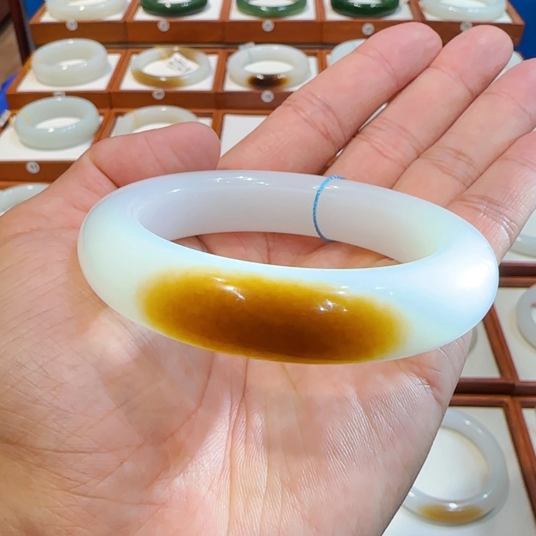 和田玉未镶嵌手镯且末传承级老红糖（一级白）57 58 59
