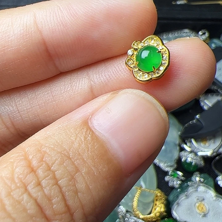 翡翠18K金镶嵌吊坠(不含链)