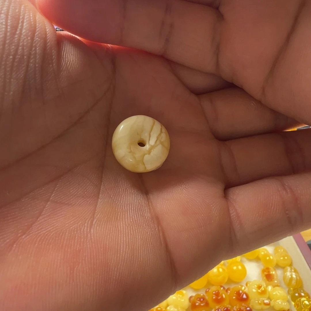 未镶嵌颈饰蜜蜡俄料妖花平安扣吊坠