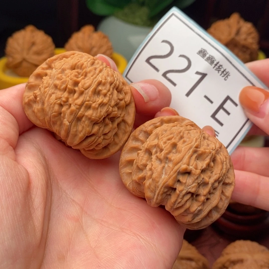 文玩核桃把件白狮42