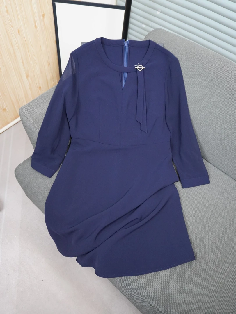 中长款收腰小连衣裙女士百搭轻奢气质优雅