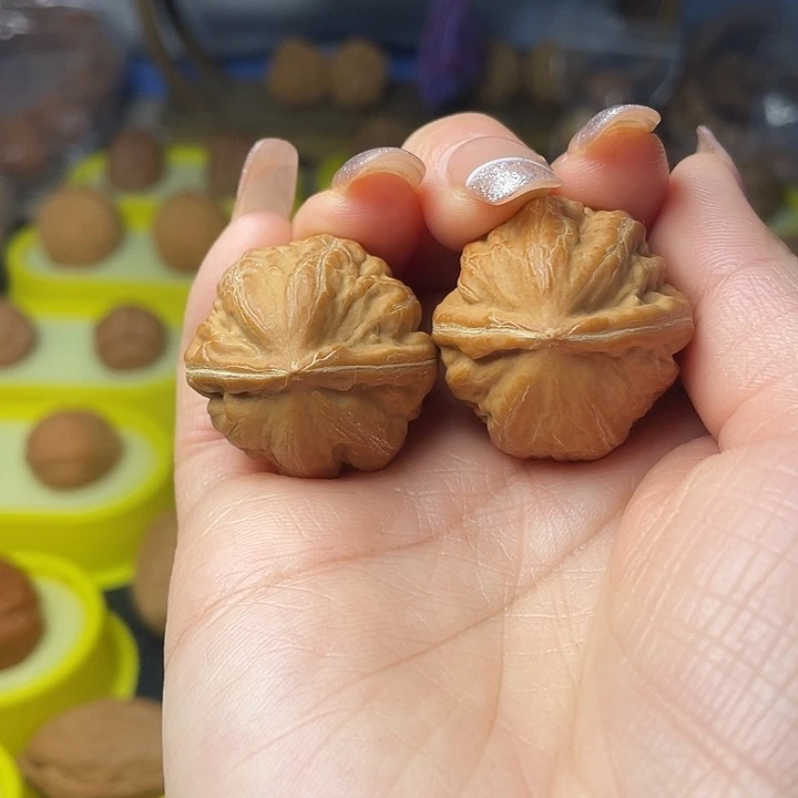 文玩核桃吊坠粗筋八棱