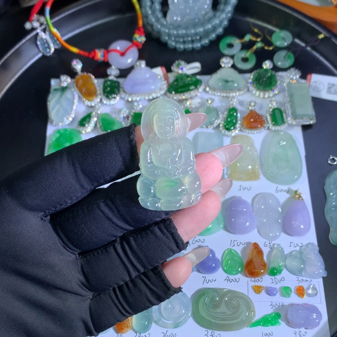 翡翠未镶嵌吊坠(不含链)飘绿观音