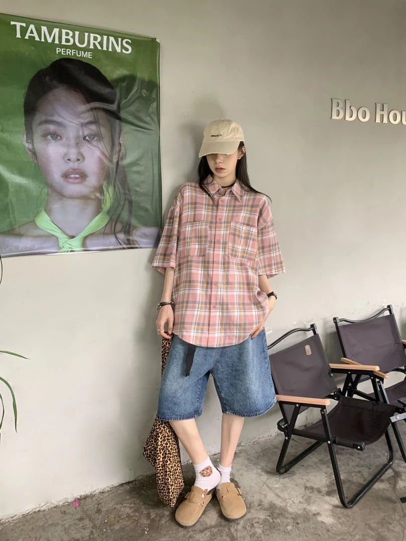 美式复古粉色格子短袖衬衫女夏季宽松小众设计感港风上衣外套ins