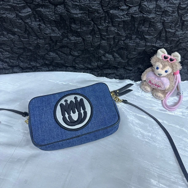 95新 MIU MIU/缪缪 Miumiu 蓝色斜跨相机包