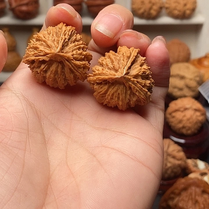 吊坠文玩核桃三棱