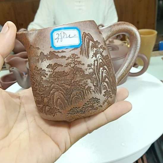 茶壶紫砂工作人员