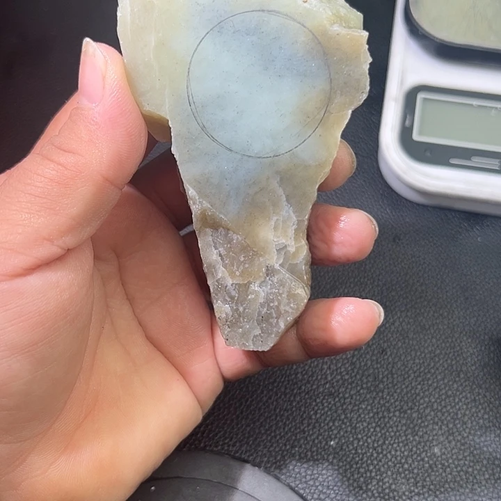 和田玉（糖玉）未镶嵌手镯