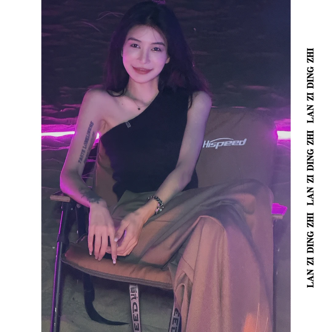 「林下风致」斜肩无袖设计感显瘦性感高级感时尚百搭小背心上衣