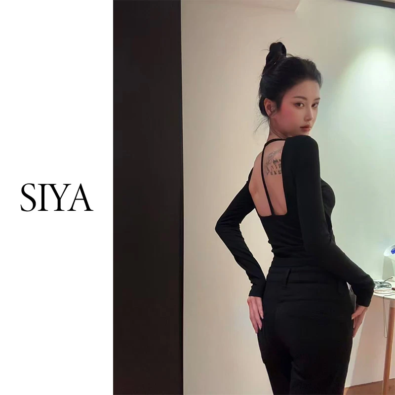 【SIYA】气质长袖大露背黑色方领显瘦百搭T恤秋季女长袖上衣女