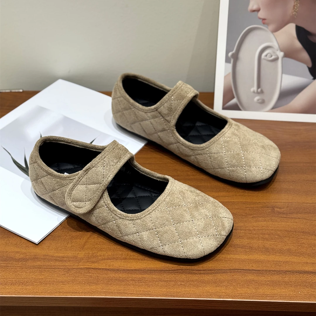 法式方头浅口平底单鞋女2025新款秋季绒面复古魔术贴玛丽珍小皮鞋