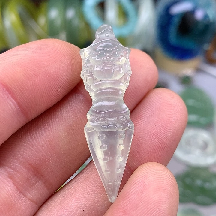 蛇纹石玉挂坠未镶嵌