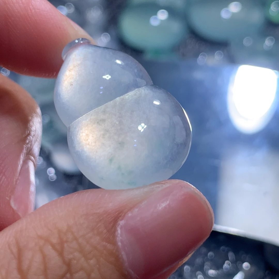 翡翠未镶嵌颈饰?***轻缅甸