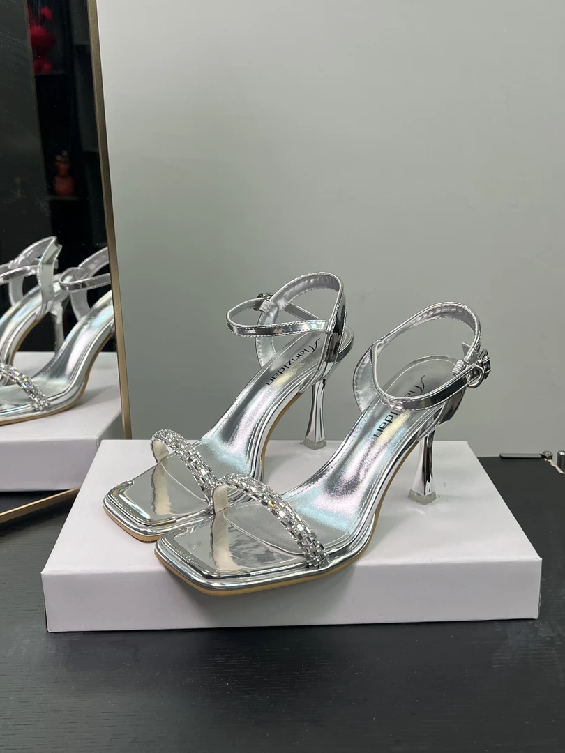（8.5厘米）86-527银色细跟高跟鞋