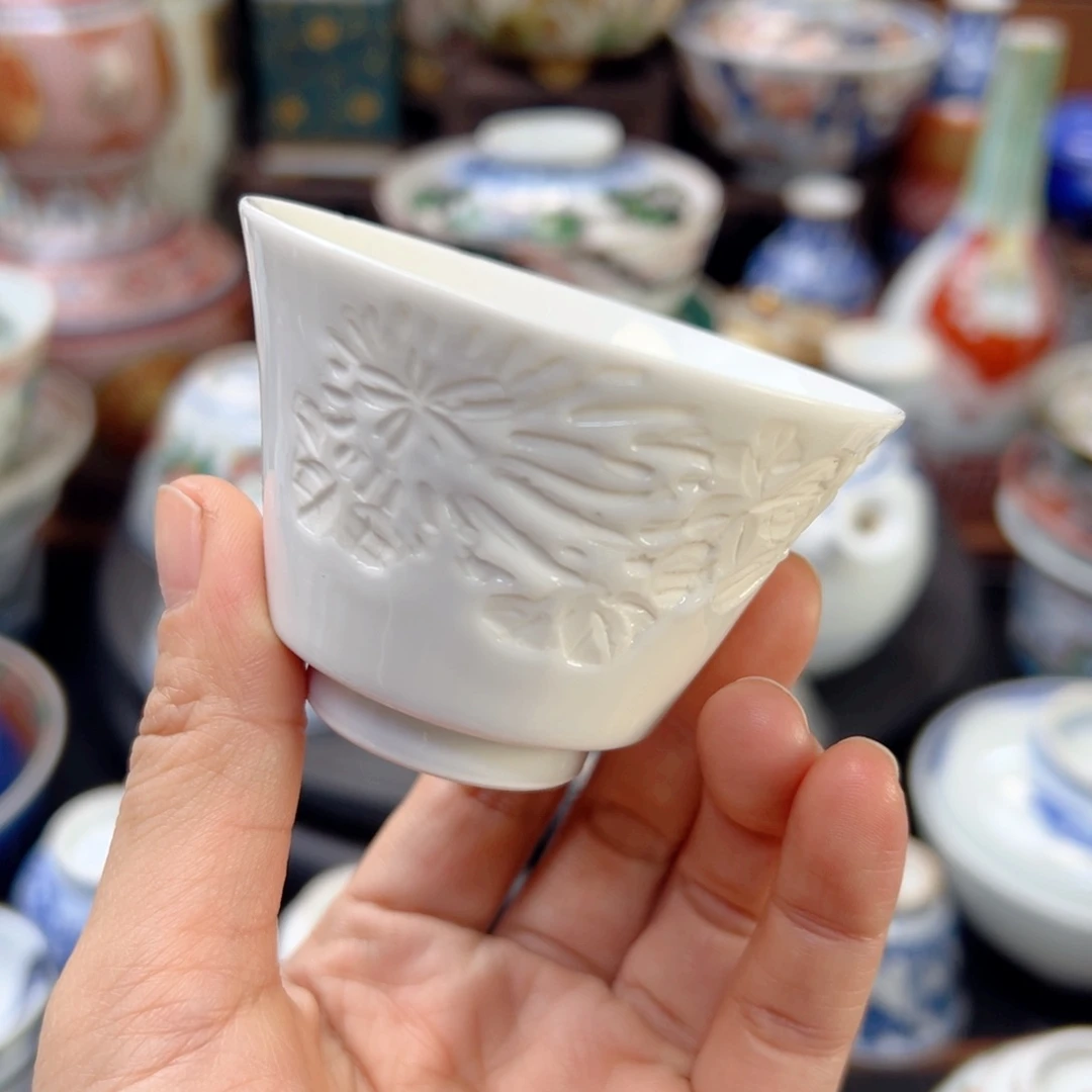 回流式水处理机是由一台液压泵