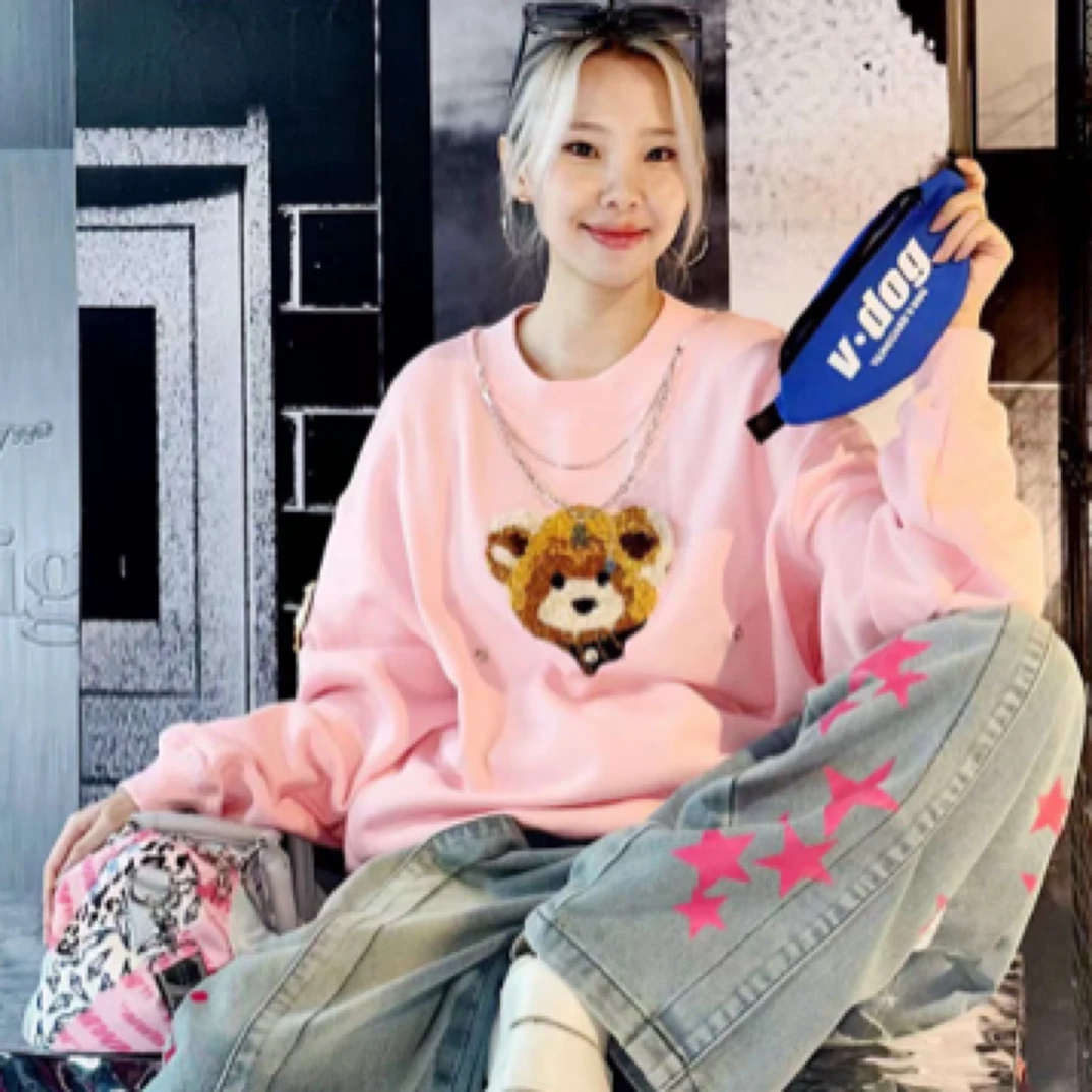 OOXOO-MWM圆领小熊带项链卫衣