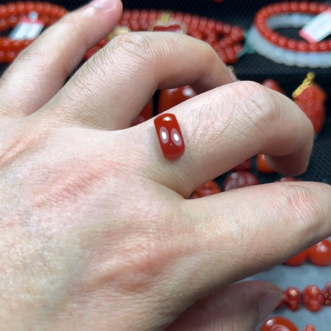 南红玛瑙全纯锦红满肉马鞍戒面未镶嵌