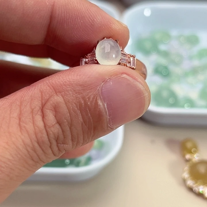 翡翠裸石缅甸A货翡翠