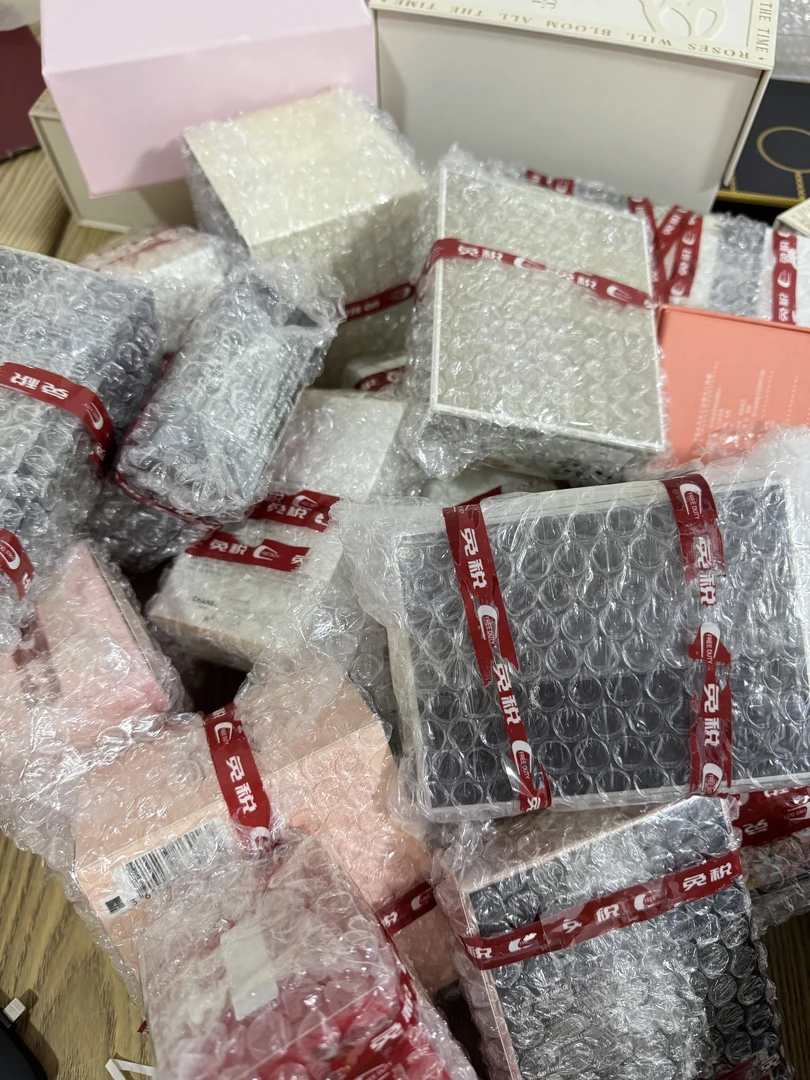 经典 时尚 高级 男女香水 持久留香【浓香 淡香 木质香】C045