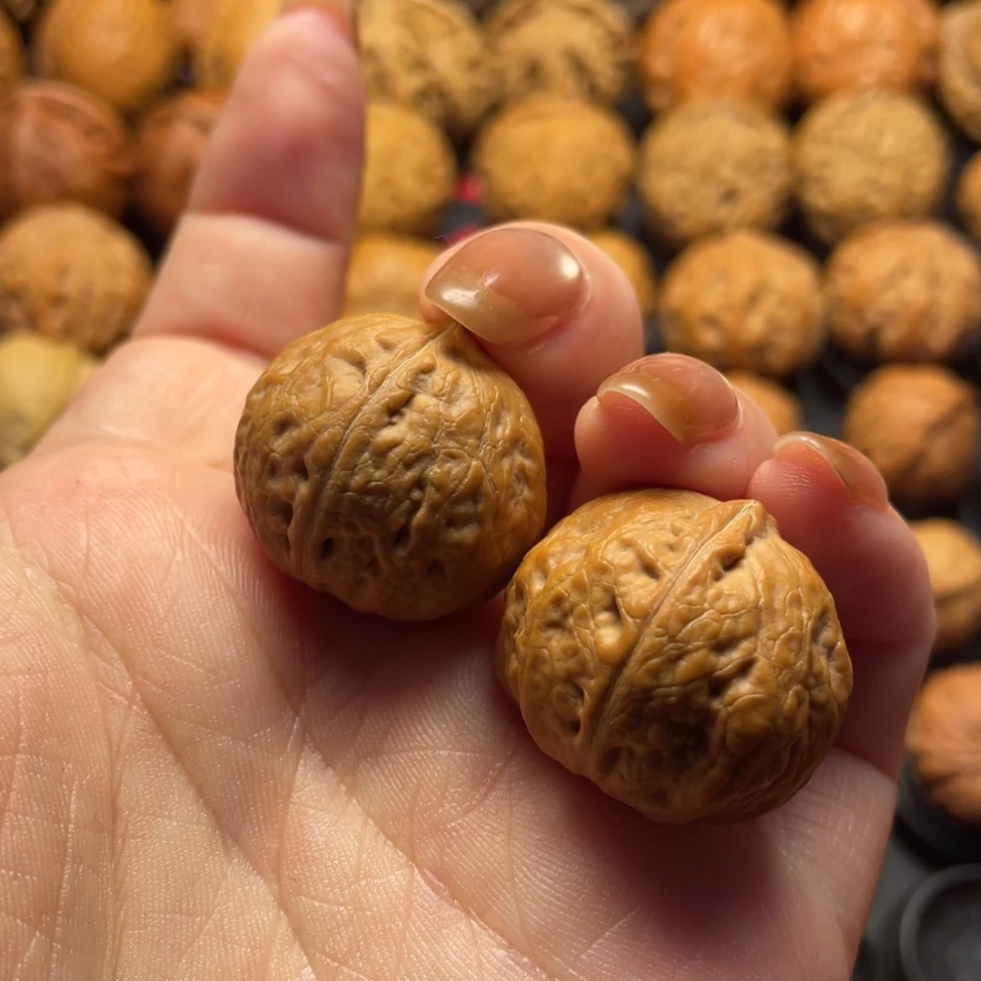 文玩核桃把件至尊宝