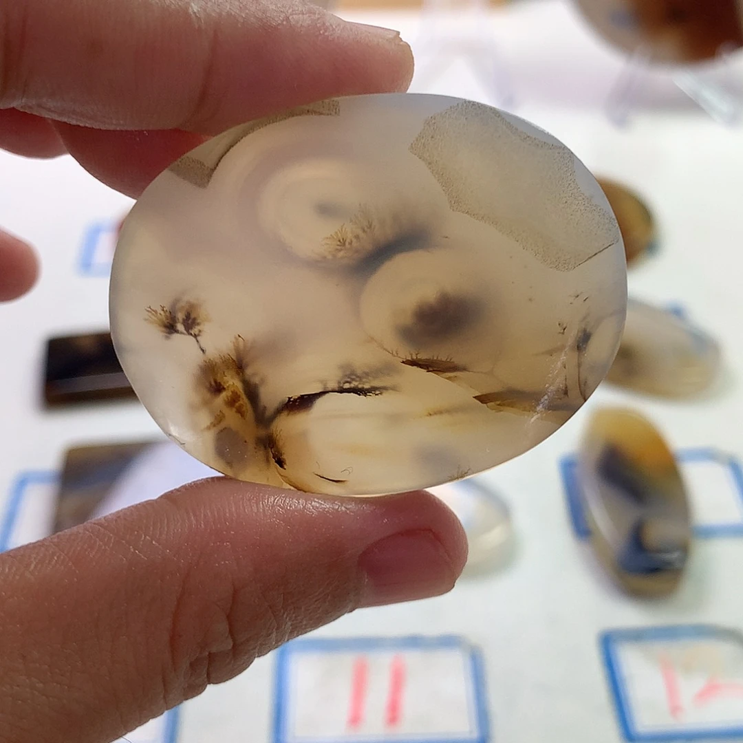 玛瑙/玉髓未镶嵌珠宝半成品