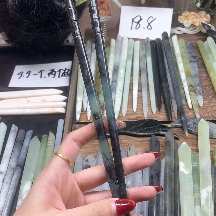 蛇纹石玉发饰合金不****?