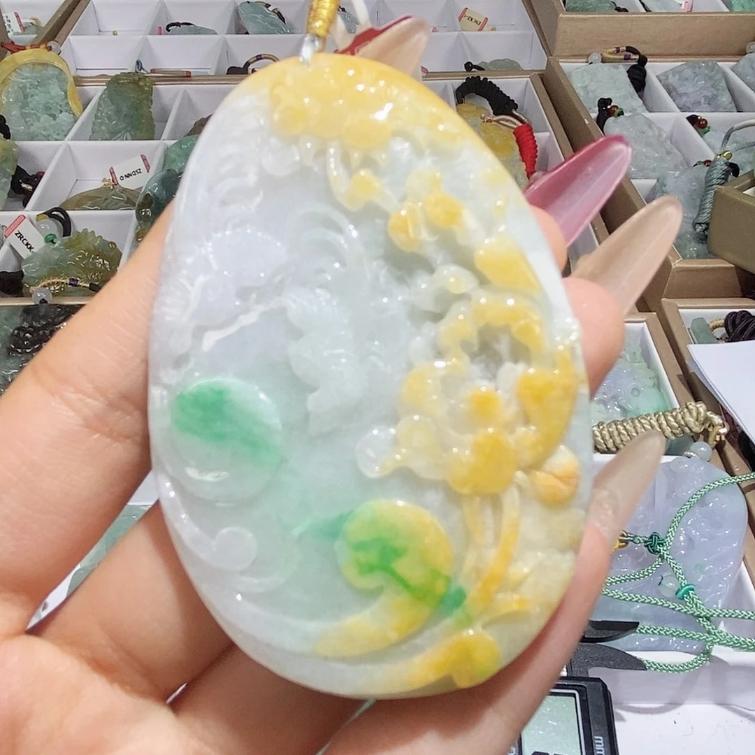 翡翠颈饰未镶嵌天然
