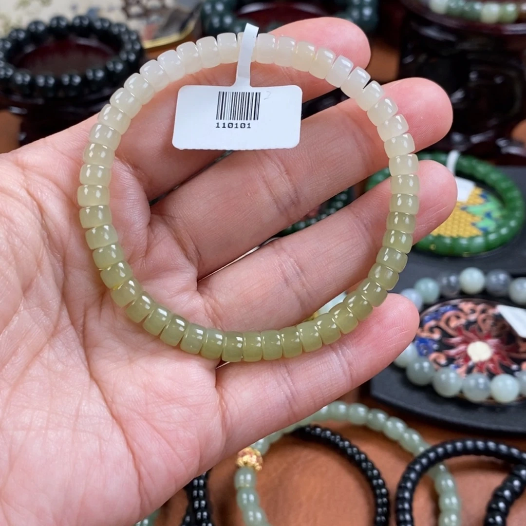 未镶嵌手链和田玉L****E