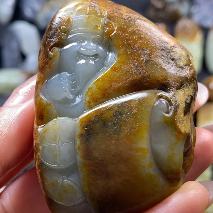 和田玉未镶嵌把件