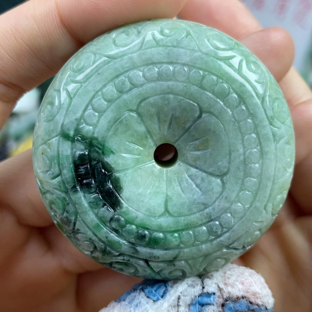 翡翠颈饰未镶嵌吊坠