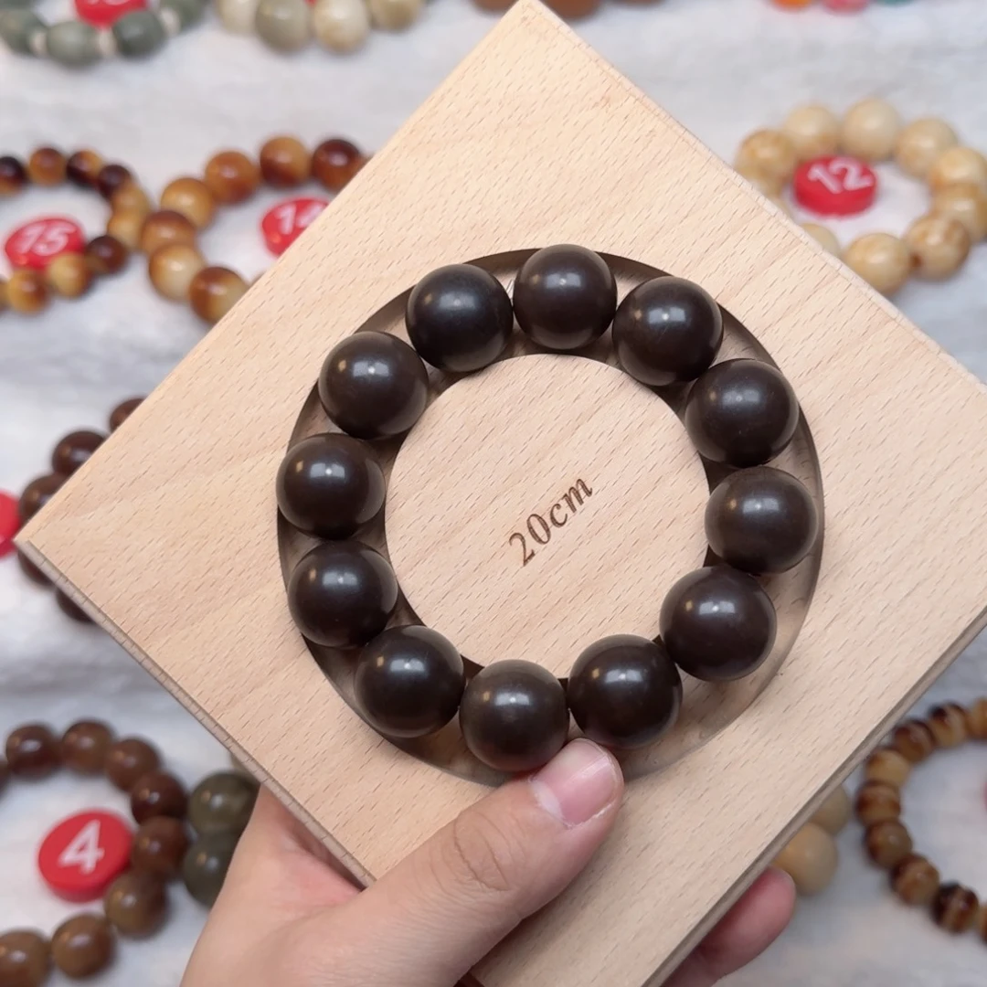 吊坠白玉菩提卡21黑金刚