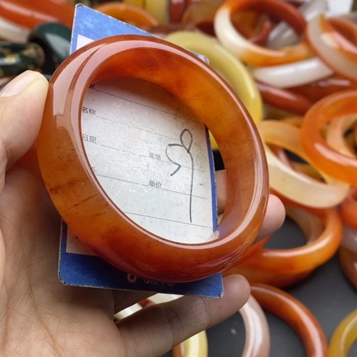 未镶嵌手镯石英质玉