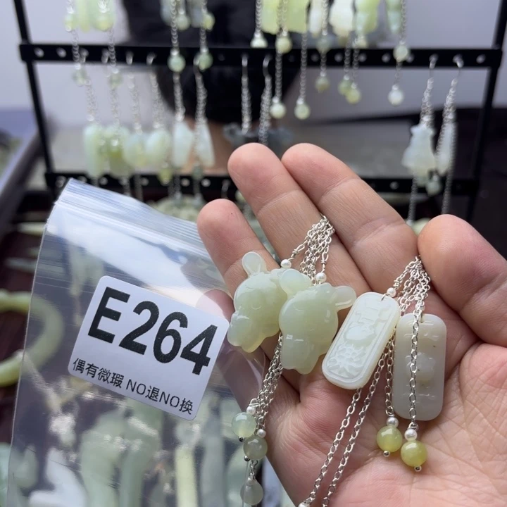 蛇纹石玉发饰合金手**柔