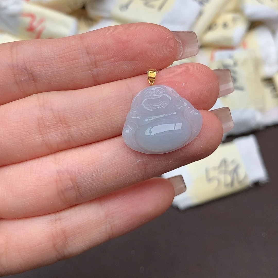 翡翠18K金镶嵌颈饰……