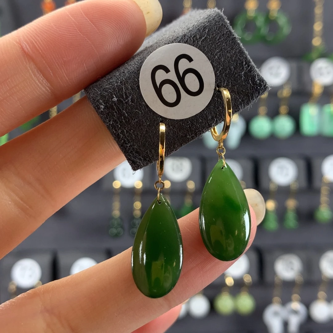 和田玉18K金镶嵌耳饰