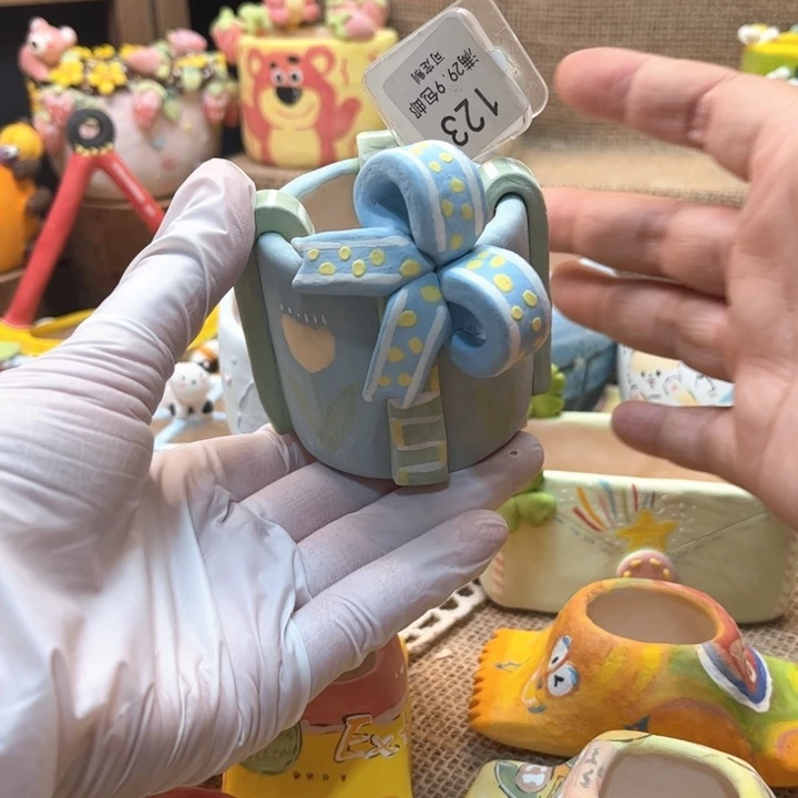 123礼物盒花盆手绘