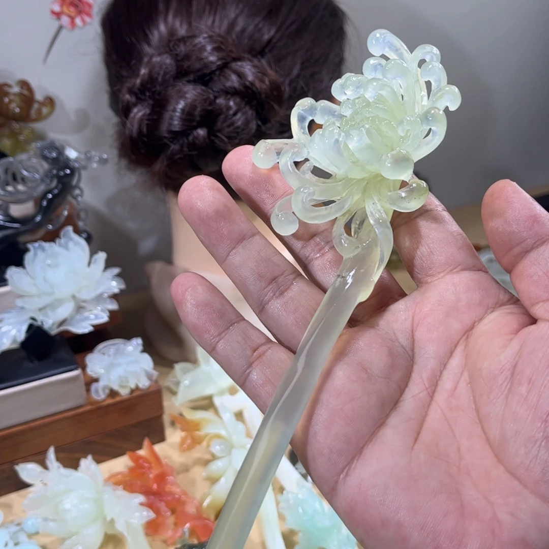 要***.蛇纹石玉合金发簪